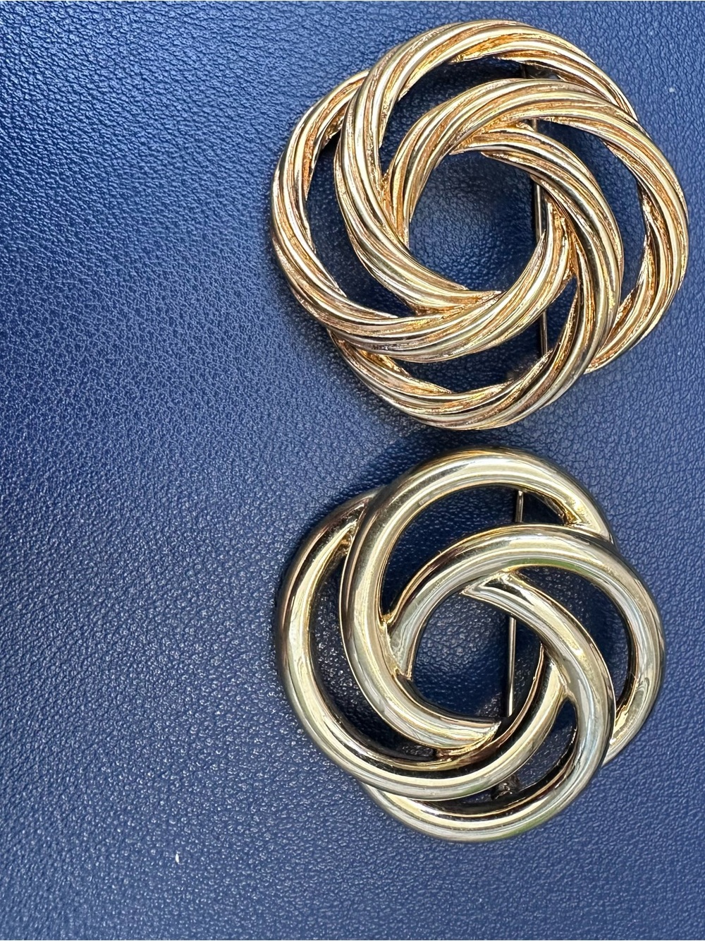 Monet Gold-Tone Vintage Smooth & Twisted Knot Brooches 2 piece lot 70’s 80’s